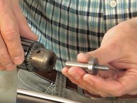 Mounting a mandrel in a Jacobs chuck