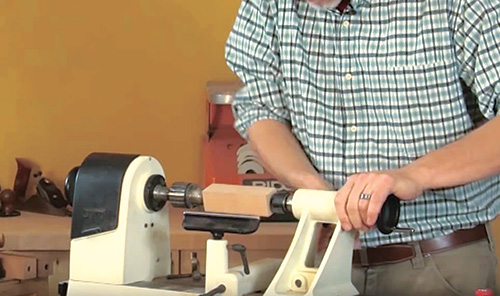 Setting pizza cutter blank on a lathe