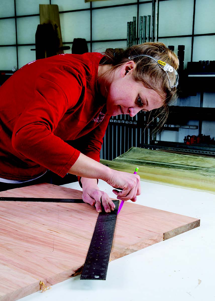 Using framing square to mark out tabletop shape