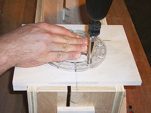 Attaching router baseplate to the rolling pin router slide