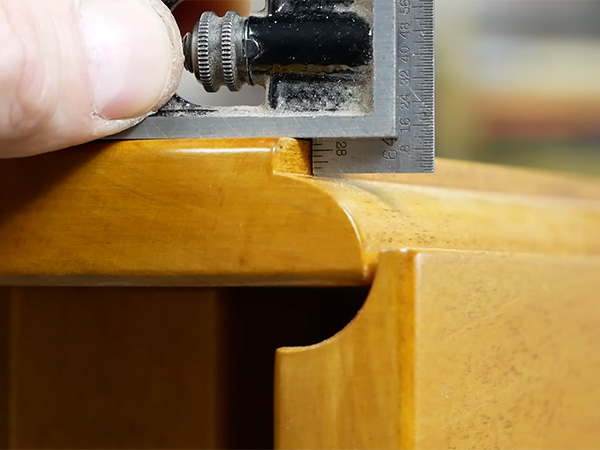 VIDEO: Routing a Rule Joint to Make a Drop-Leaf Table