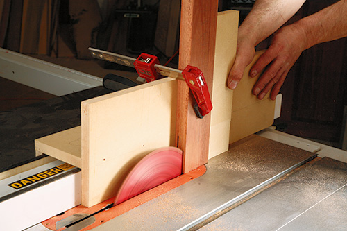 Cutting tenons for screen door with a table saw jig