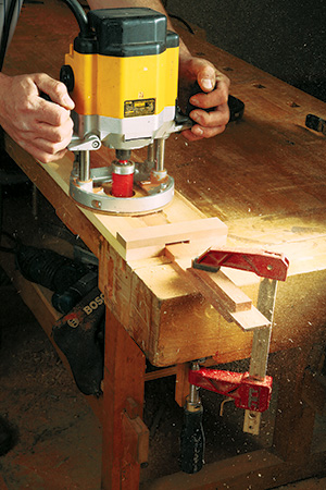 Routing screen door stiles with router jig