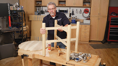 Dry assembly of the base pieces for a game table