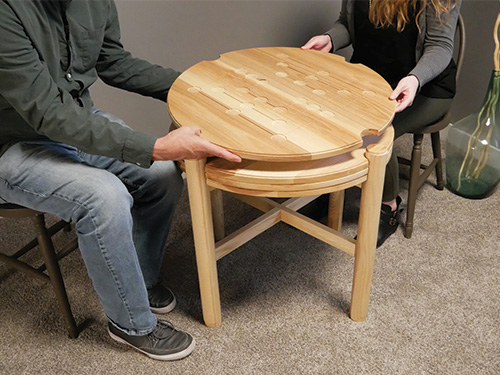 Changing tabletop on game table