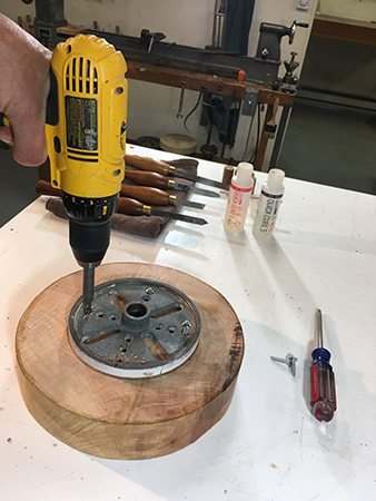 Mounting lathe faceplate on bowl blank