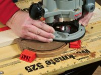 Cutting tambour track with a plunge router