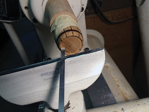 Cutting indentation in barrel stopper top