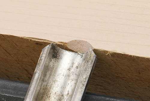 Roughing gouge making a peeling cut