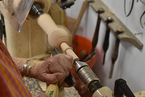 Turning tea strainer handle with gouge