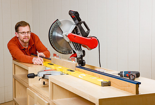 Measuring straightness of miter saw and fence on miter saw stand