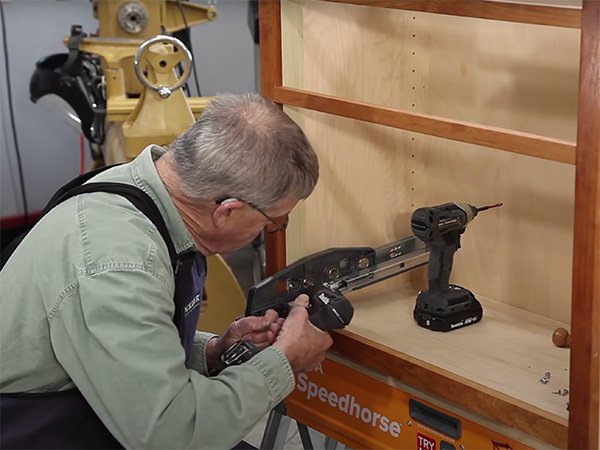 VIDEO: Installing Blum TANDEM Undermount Drawer Slides