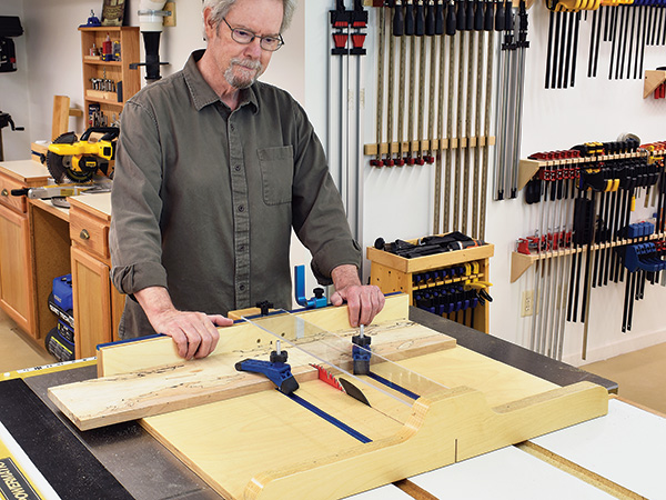 Versatile Crosscut Sled Woodworking