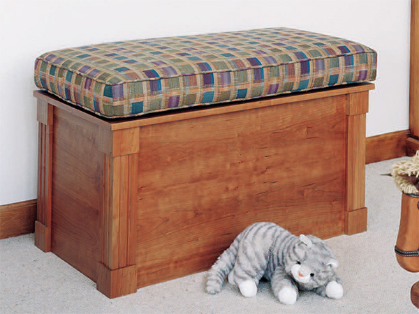 Classic-style toy box