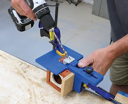 Using Rockler Corner Key Doweling Jig to drill placements for dowel installation