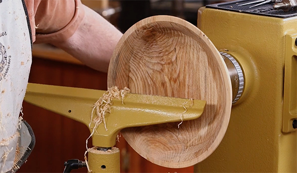 Premium Video: Turning a Bowl