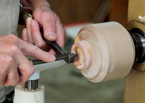 Turning a Threaded Lid for a Box