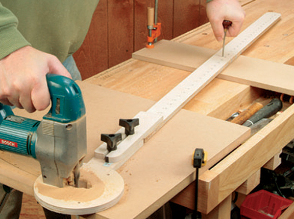 cut circles with a router or jigsaw woodworking jig plans