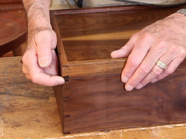 VIDEO: How to Adjust Dovetail Pin Layout for Box Lids
