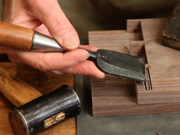 VIDEO: Through Dovetail Pins – Chiseling the Waste