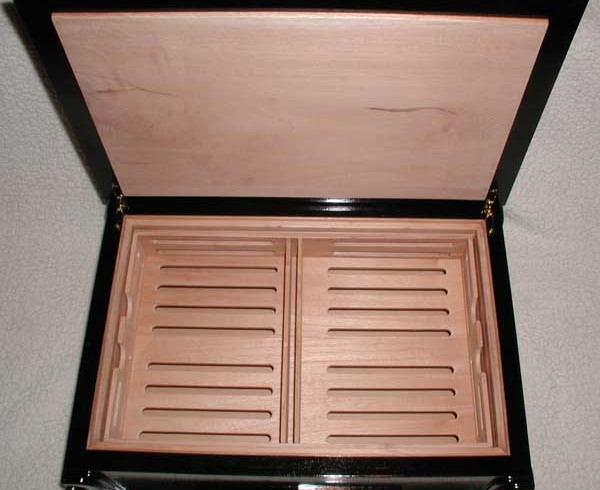 humidor open