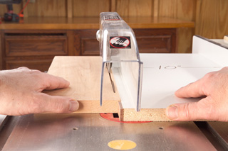 How to Safely Rip Thin Strips Table Saw Cutting